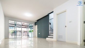 *****ทาวน์โฮมมือสองย่านนนทบุรี หลังกลาง 3 ชั้น ม.ทาวน์พลัสเอ็กซ์ ประชาชื่น-งามวงศ์วาน เนื้อที่ 20 ตร.ว. ฟังก์ชัน 3 ห้องนอน 3 ห้องน้ำ จอดรถได้ถึง 2 คัน บนทำเลโซนเมือง เดินทางสะดวกเพราะเชื่อมต่อหลายเส้นทาง ใกล้รถไฟฟ้าสายสีชมพู "สถานีสนามบินน้ำ"